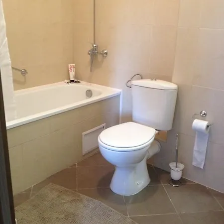 Roy's In St John Park Apartman Banszko